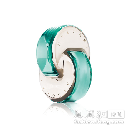 初夏一切都是那么自然清新,初夏的来临溢出了俏皮的气息