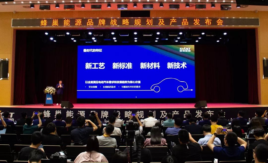 宾利百年纪念日；一次新能源电池的革新；以及两台新车的上市|CARNWES