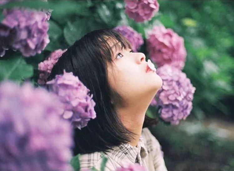 这样拍背影真的太好看了,怎样拍侧脸好看霸气