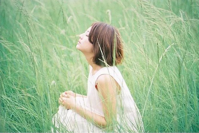 这样拍背影真的太好看了,怎样拍侧脸好看霸气