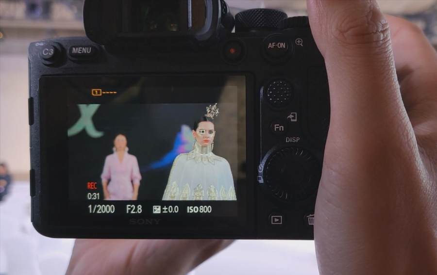 索尼最新全画幅微单a7riii,索尼alpha6000怎么样