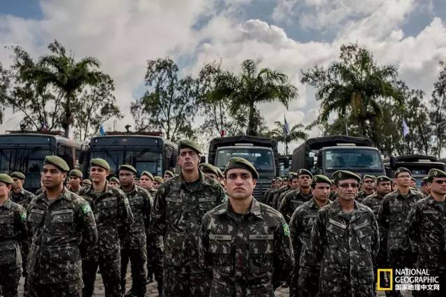 北极蚊子都泛滥了，咱被咬两口就别哭了