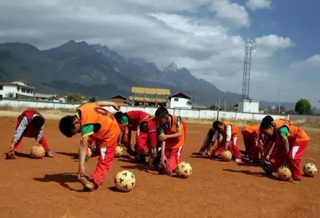 丽江市古城区青少年足球联赛,云南省业余足球联赛昆明对阵丽江