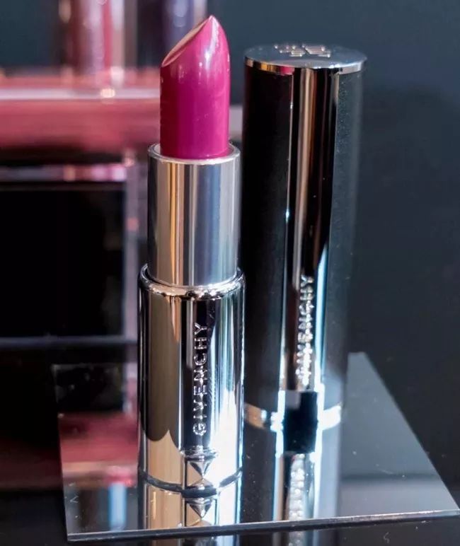 Beauty|CHANEL开挂、DIOR大女人？一线秋季彩妆速递