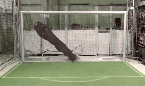 惨！他就一个人，梅西内马尔库里组团打boss遭团灭