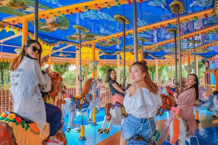 国庆假期方特狂欢夜,7月方特水上乐园活动