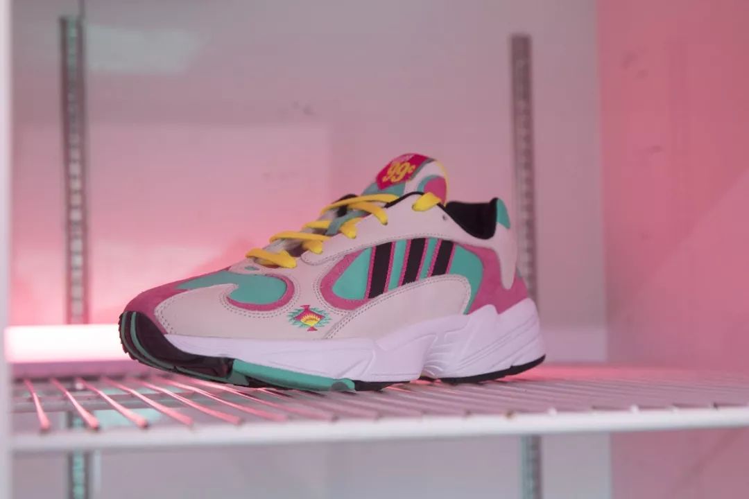 7月榜，这双adidas暴涨一千倍，而未上架的条形码已近万元