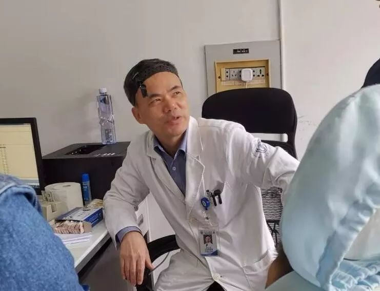 姑娘耳屎太多被同事吐槽,耳屎太多检测报告