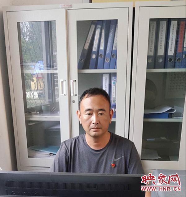 平舆县玉皇庙乡国土资源所贾二举：铁人精神干工作