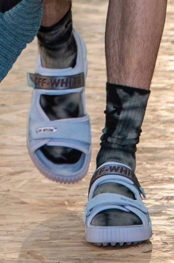 20年春夏男装流行色,2020国际服装春夏男装色彩配比