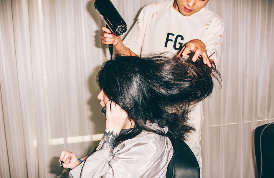 被虚假友情蒙蔽的“绿叶妹”，如今事业开挂反成“真公主”