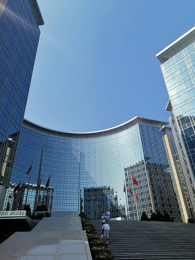 一家老小向前冲300集连续播放,一家老小向前冲共800集