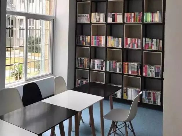 都上央视了！大学校园书店怎么突然这么火？