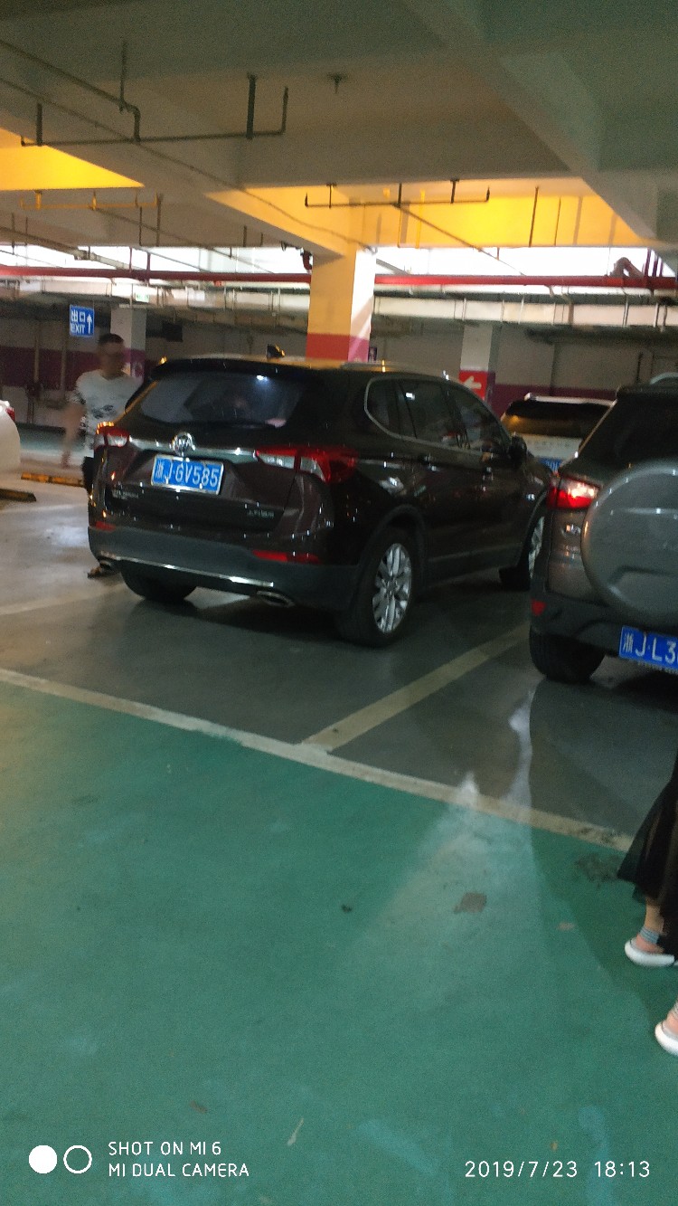 钓鱼享百味人生,钓鱼享乐趣