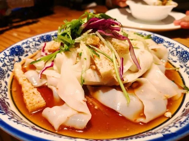 地铁三号线沿途美食攻略,24个地铁口必吃的美食