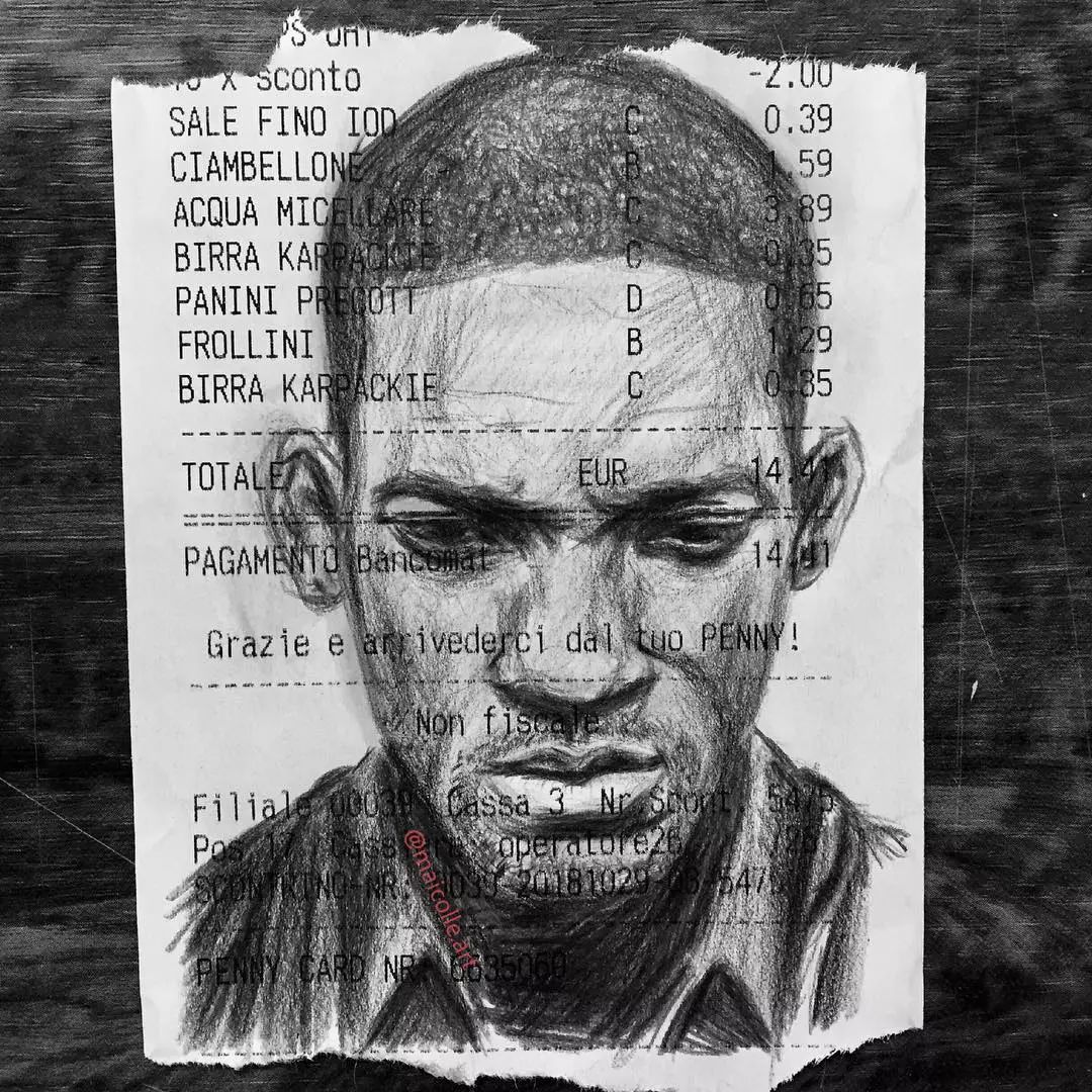 画纸用光了？多去几趟超市就有了。他把购物小票秒变成世界名画