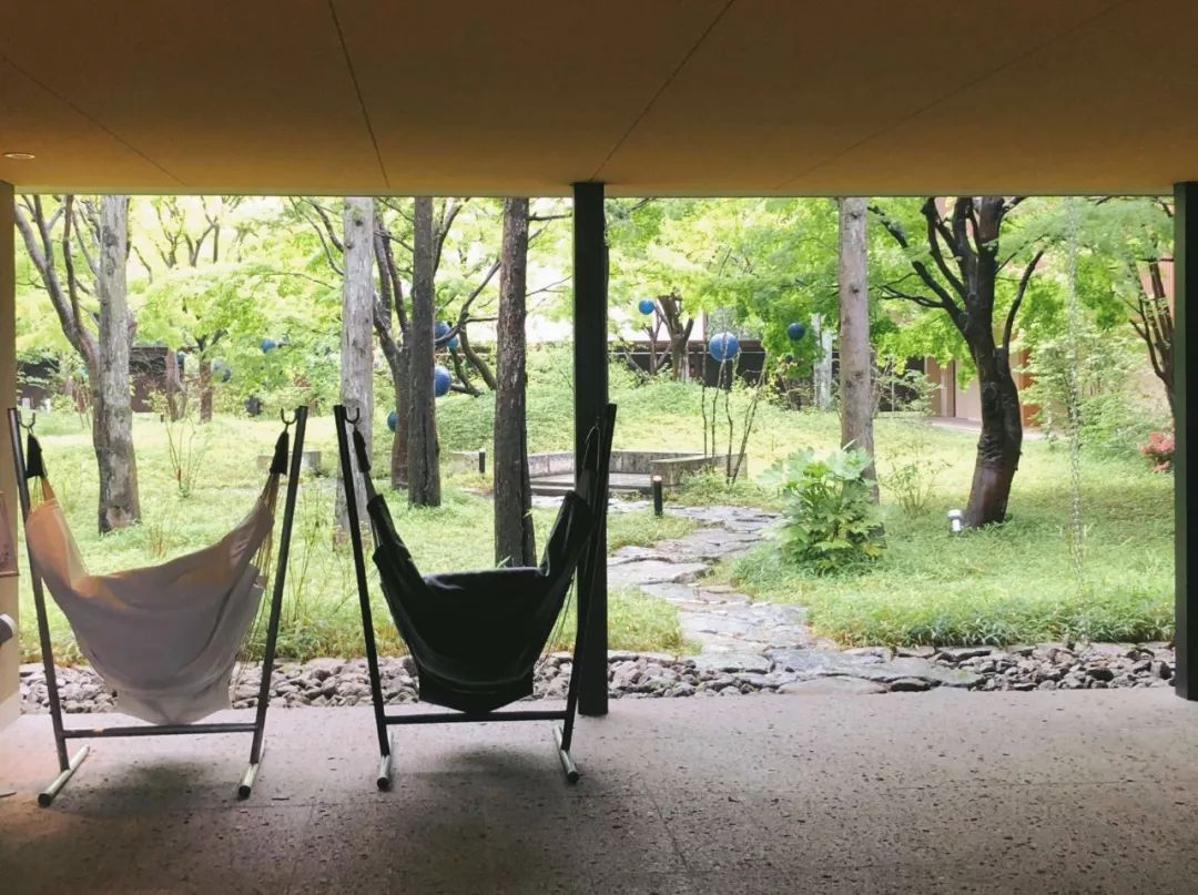 藏于山水间的温泉酒店推荐,海螺沟温泉度假酒店推荐