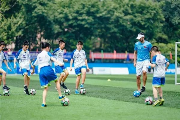 名校与足球，学霸与孩子，宇通赞助的这场世界名校足球赛真的很美好|中国汽车报