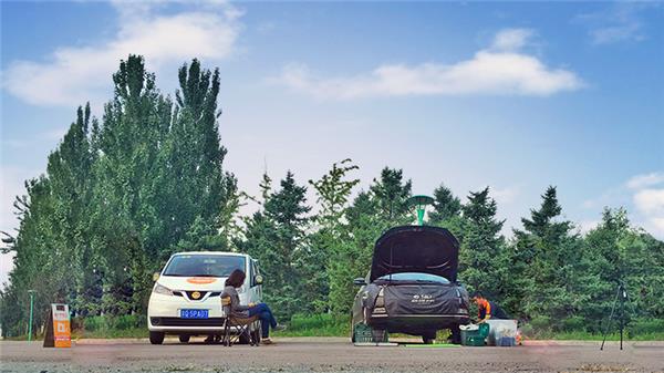 鍗℃媺涓佽淳绾钩,璐剧邯骞冲崱鎷変竵