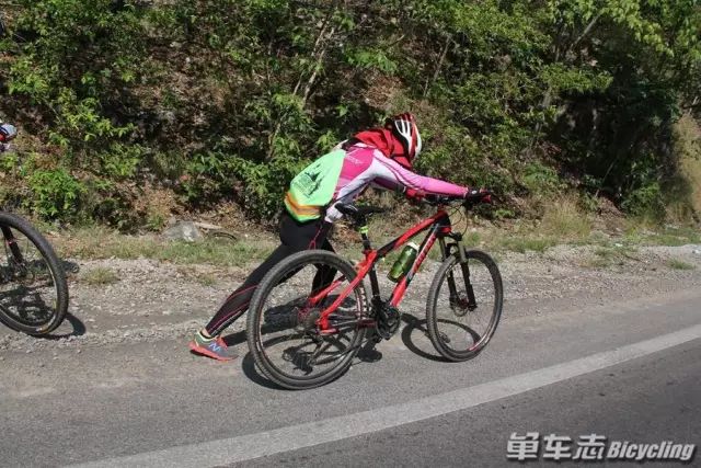 骑车半路抽筋怎么办,骑车膝盖抽筋怎么办