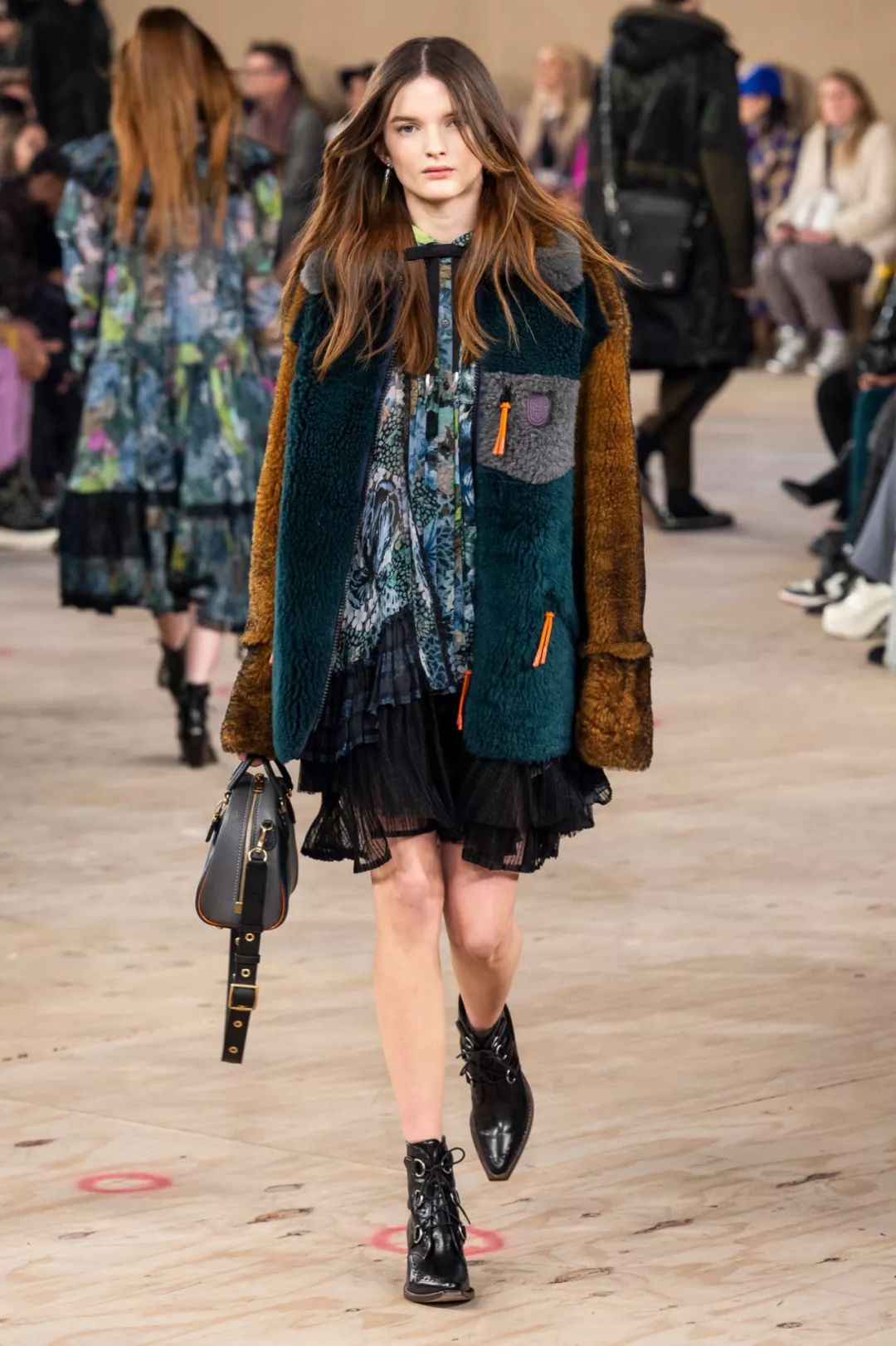 21年秋冬女装流行趋势,21年秋冬女装流行色