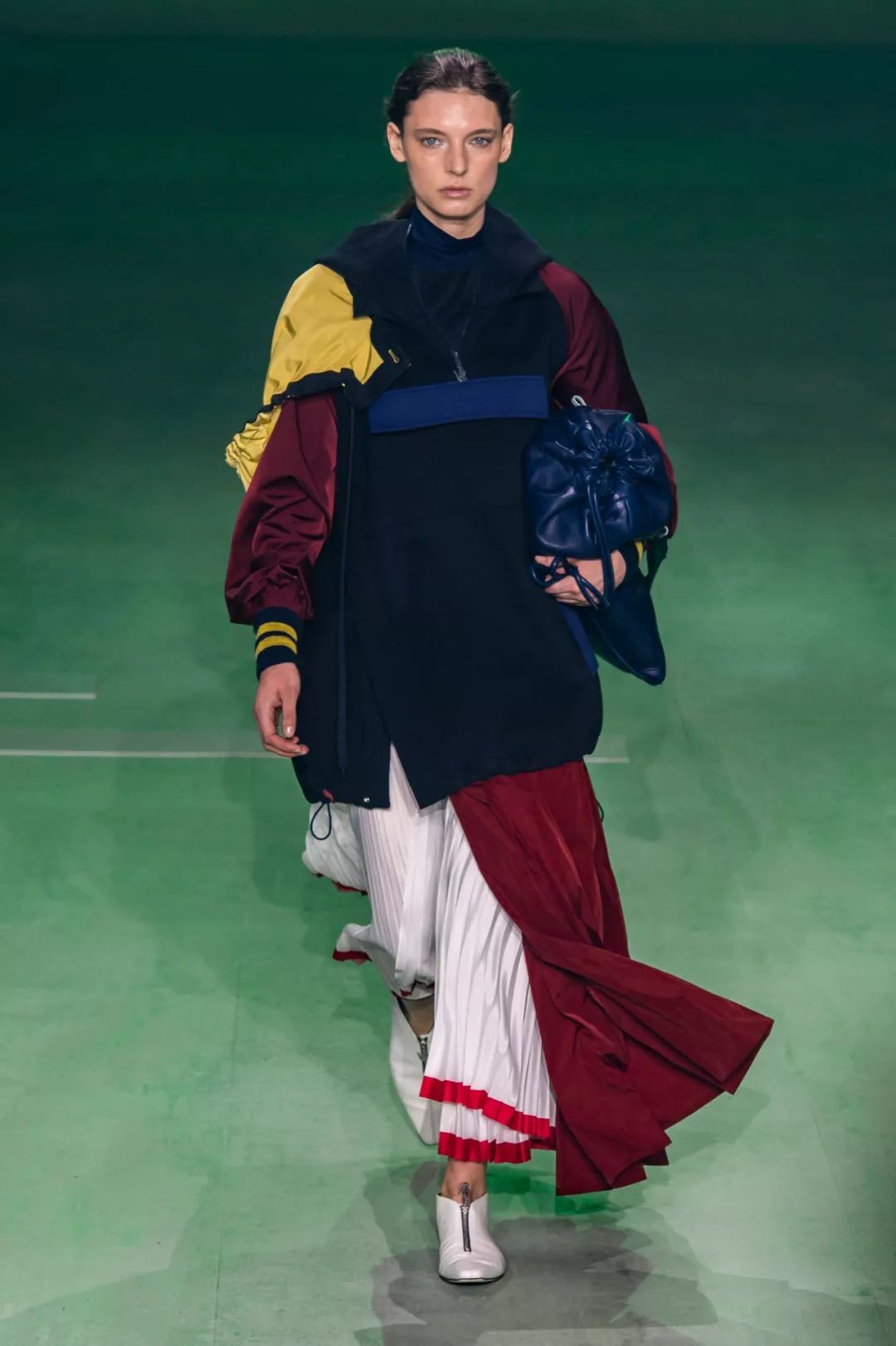 21年秋冬女装流行趋势,21年秋冬女装流行色