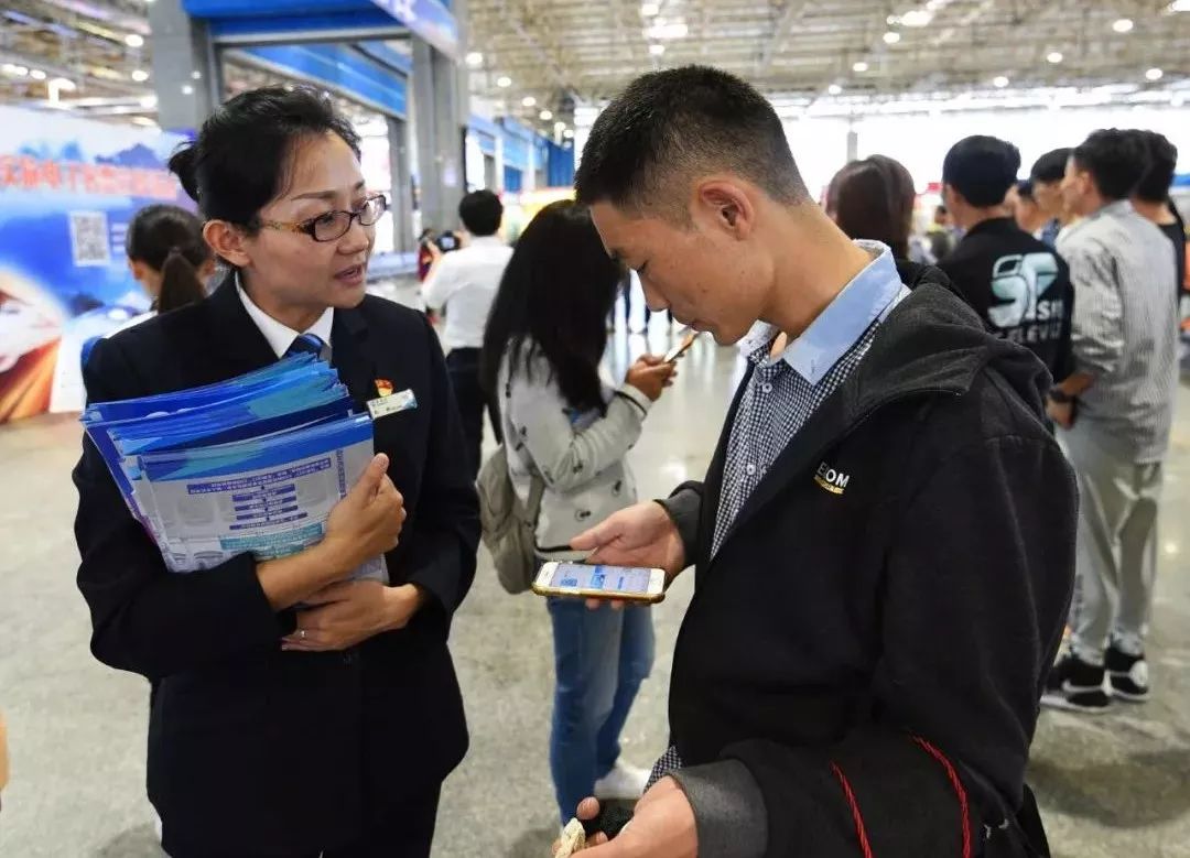 人下车了,行李落在高铁怎么办?答案简单就怕你不看