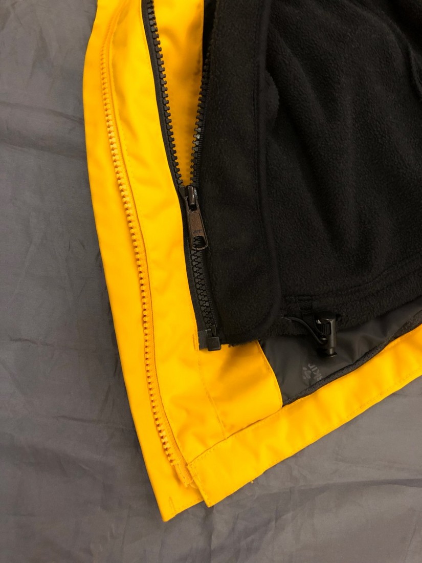 性价比高的防水超薄冲锋衣评测,狼爪防风防水冲锋衣