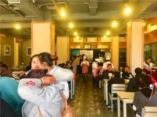 涓芥睙鐑噳绮夊摢瀹舵渶濂藉悆,涓芥睙甯傚尯瀹佽挆鍑夌矇鎺ㄨ崘