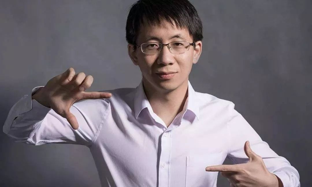 张朝阳个人的成长经历,张朝阳在搜狐的地位