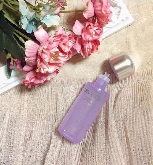 黛珂美容液和润燥精华,黛珂补水精华油