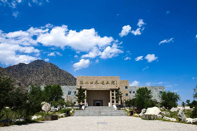 北纬38度仰望星空，每个人都拥有头顶，为什么却看不到星空