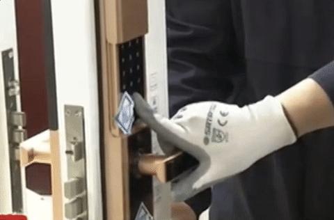 央视曝光315智能门锁,央视曝光不合格的指纹锁