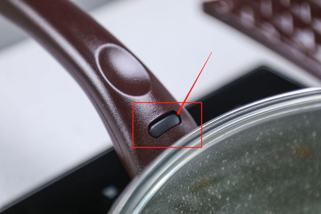 用坏了的不粘锅怎么办,熟铁锅怎么养才不粘锅