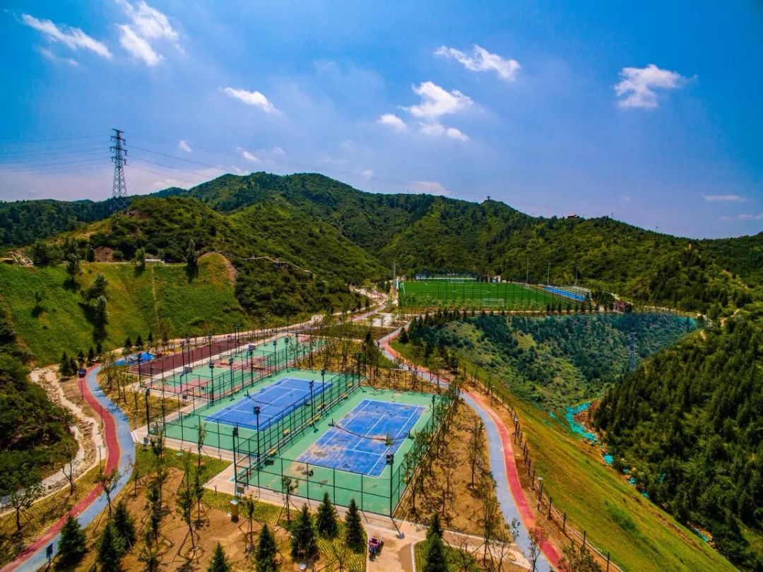 最漂亮的足球场外景,足球场超美视角