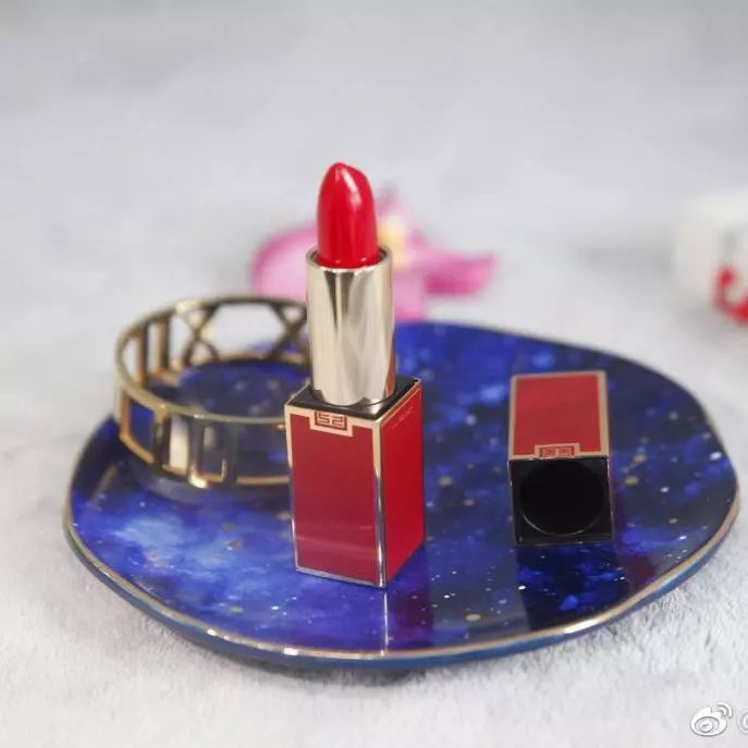 痔疮膏升级版,痔疮膏做口红的方法