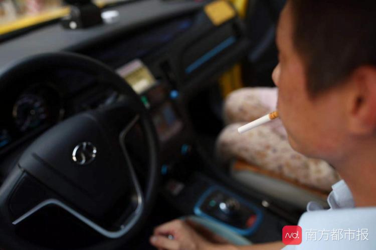 广州智能出租车,广州新型出租车警示