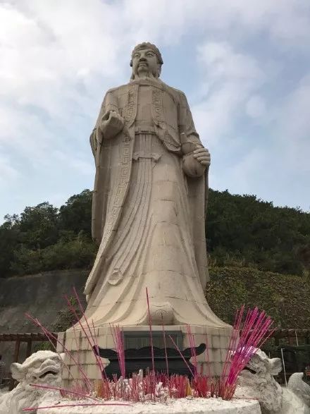 这是一场冰雪世界与海上花园的相遇，期待与你碰撞出不一样的火花~