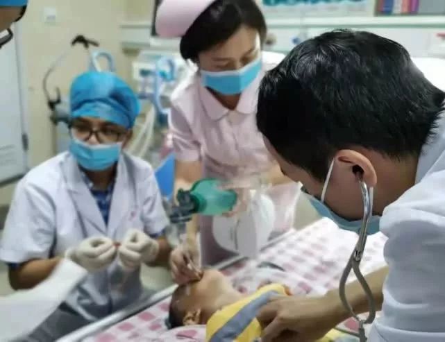 8个多月的宝宝细菌感染高烧不退,8岁女孩感染病例