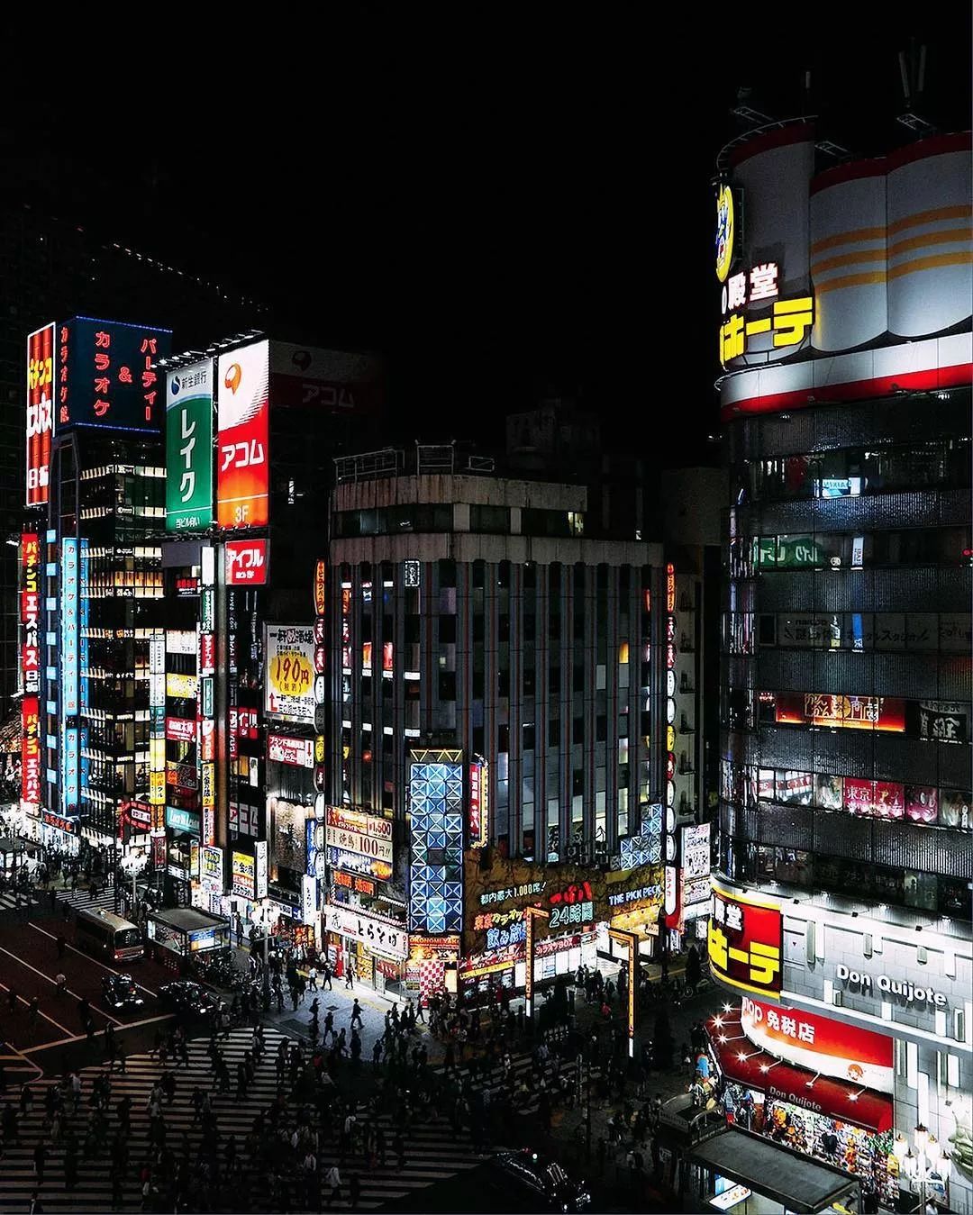 你愿意花两千买鞋吗,你愿意花3000买一双帆布鞋吗