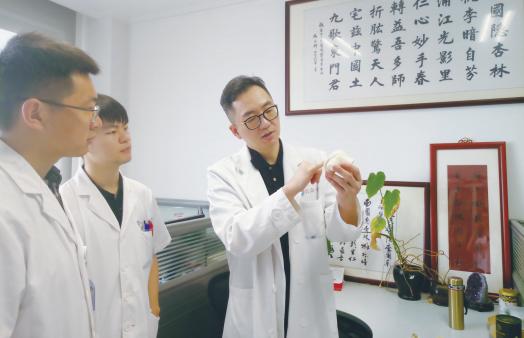 沪上名医李国东,上海市第十人民医院李国栋大夫