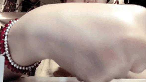 旧情再提，冷眼相对，娱乐圈小甜甜又双叒被曝婚变？