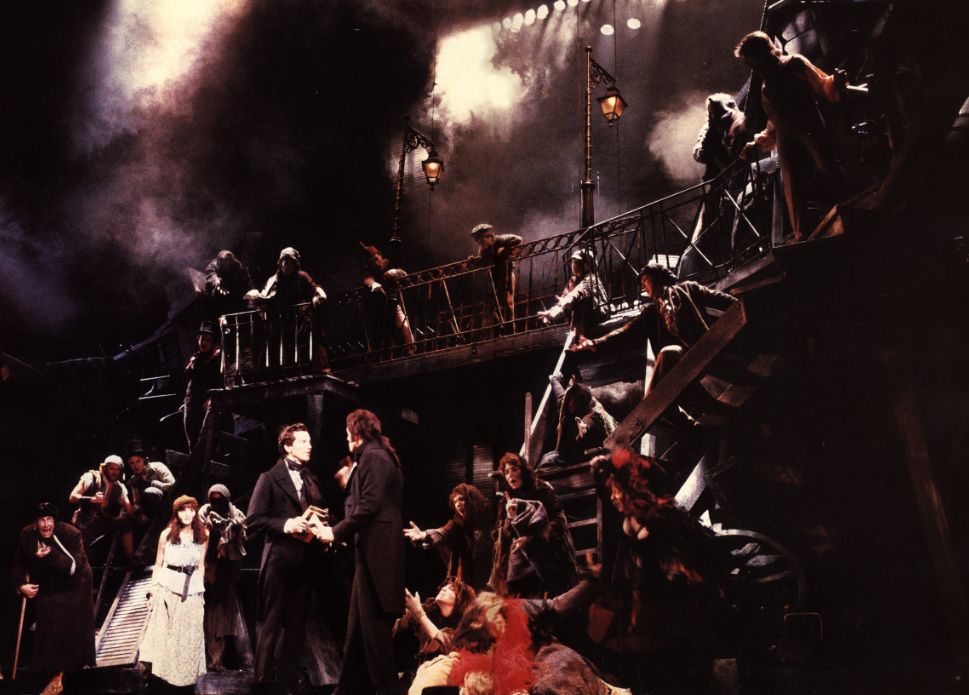 在家也能欣赏音乐剧！我们为你准备了一生必看的40部经典