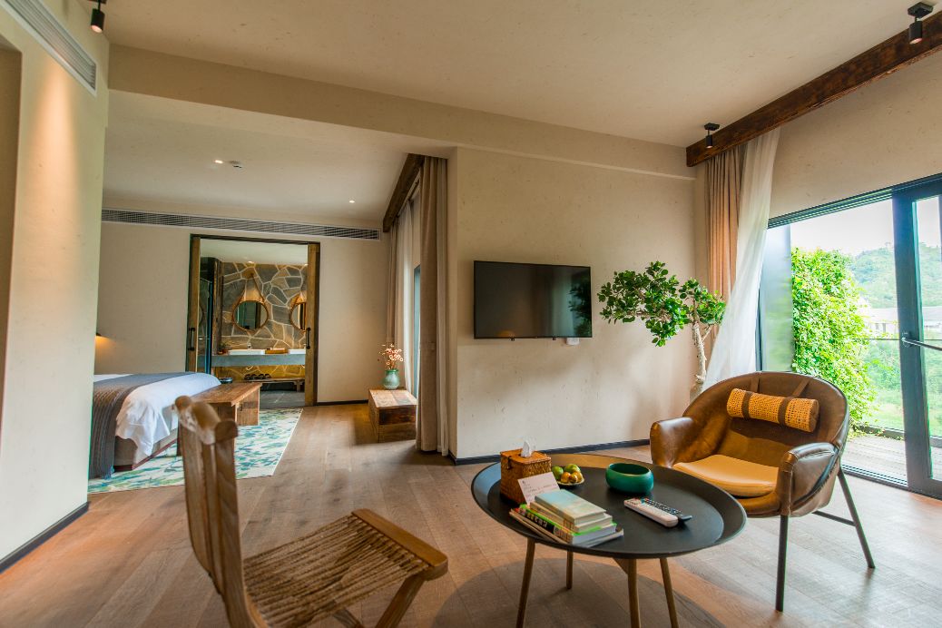 谁说江南无金秋？这座高铁直达的小县城靠一间仙气民宿，就撩到了无数隐居客