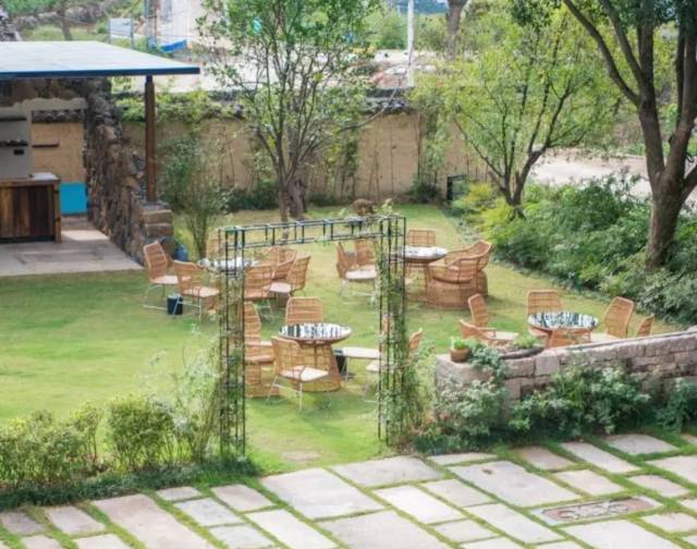 谁说江南无金秋？这座高铁直达的小县城靠一间仙气民宿，就撩到了无数隐居客