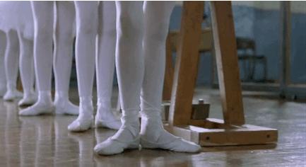 乔治小王子闹脾气视频,乔治小王子被吓哭