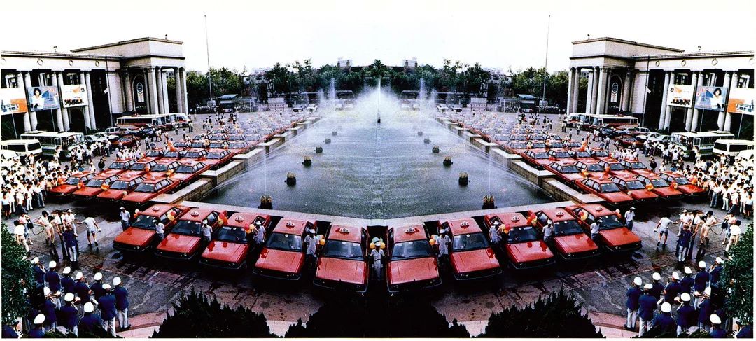 上海七十年代公共交通汽车,壮丽70年奋斗新时代的上海