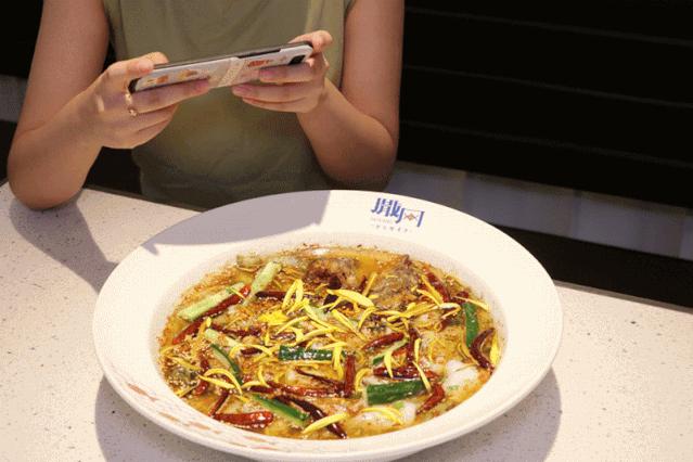 100元左右吃到豪华大餐！聚餐太合适！6款蛙锅！2款酸菜鱼！实力出众