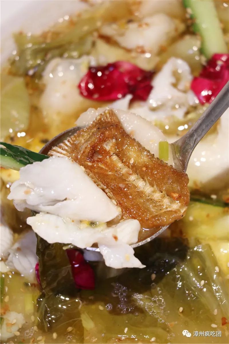 100元左右吃到豪华大餐！聚餐太合适！6款蛙锅！2款酸菜鱼！实力出众