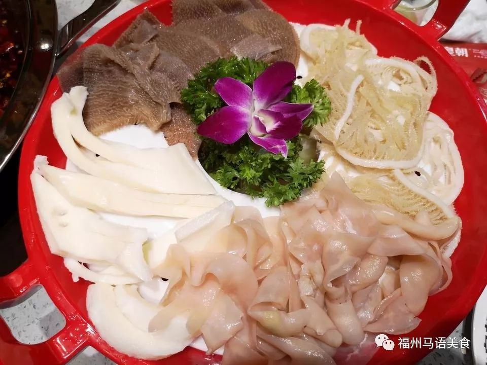 这家火锅锅底绝了既能涮肉又能喝,这家火锅真的秒杀其他地方的火锅